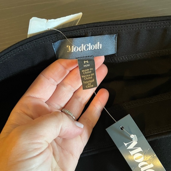 ModCloth Prestigious Pencil Skirt NEW - Picture 7 of 10